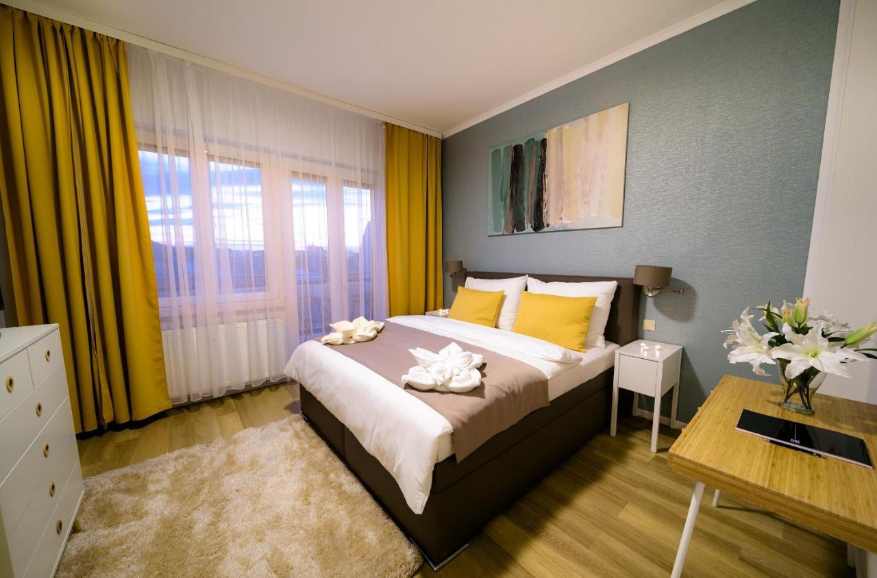 Michal&Michael'S Central Apartments ปราก ภายนอก รูปภาพ