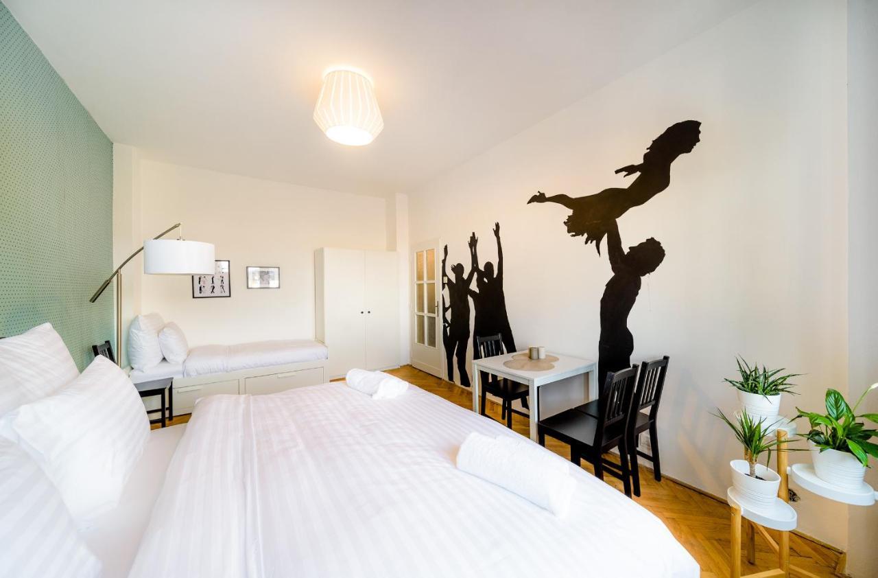 Michal&Michael'S Central Apartments ปราก ภายนอก รูปภาพ