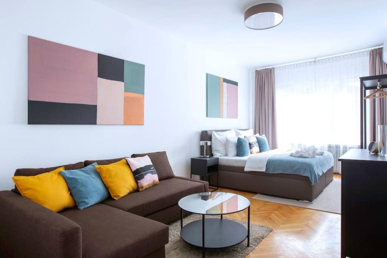 Michal&Michael'S Central Apartments ปราก ภายนอก รูปภาพ