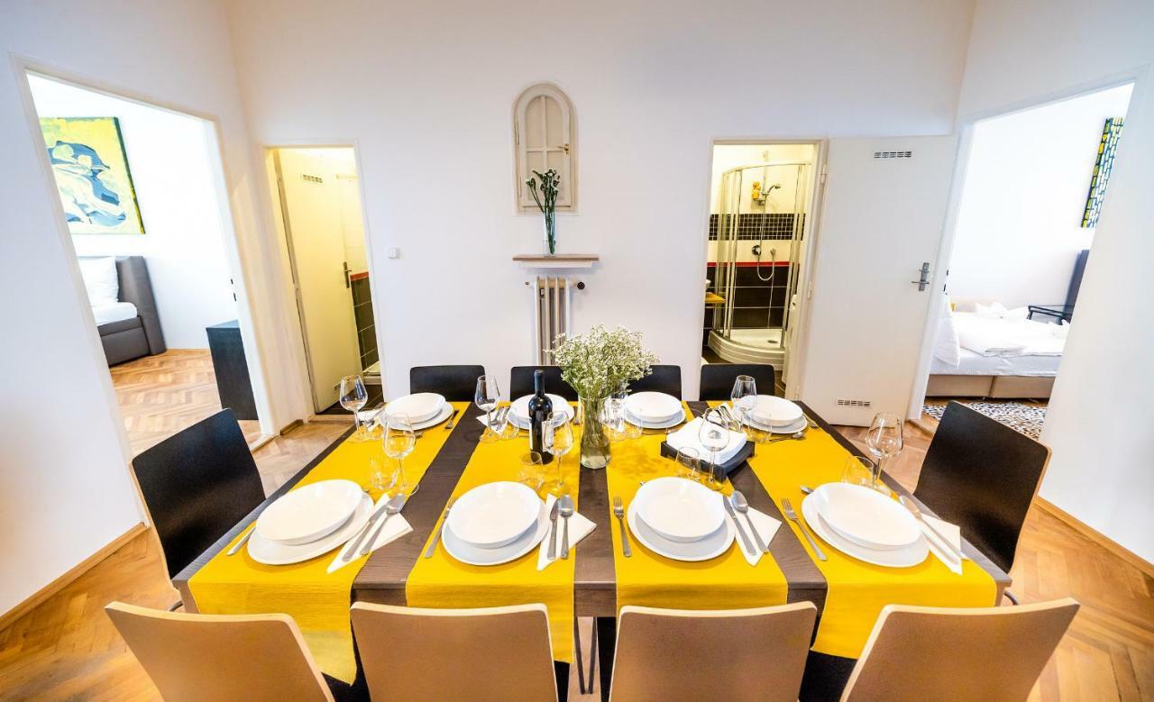 Michal&Michael'S Central Apartments ปราก ภายนอก รูปภาพ
