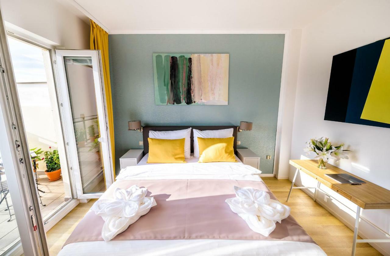 Michal&Michael'S Central Apartments ปราก ภายนอก รูปภาพ